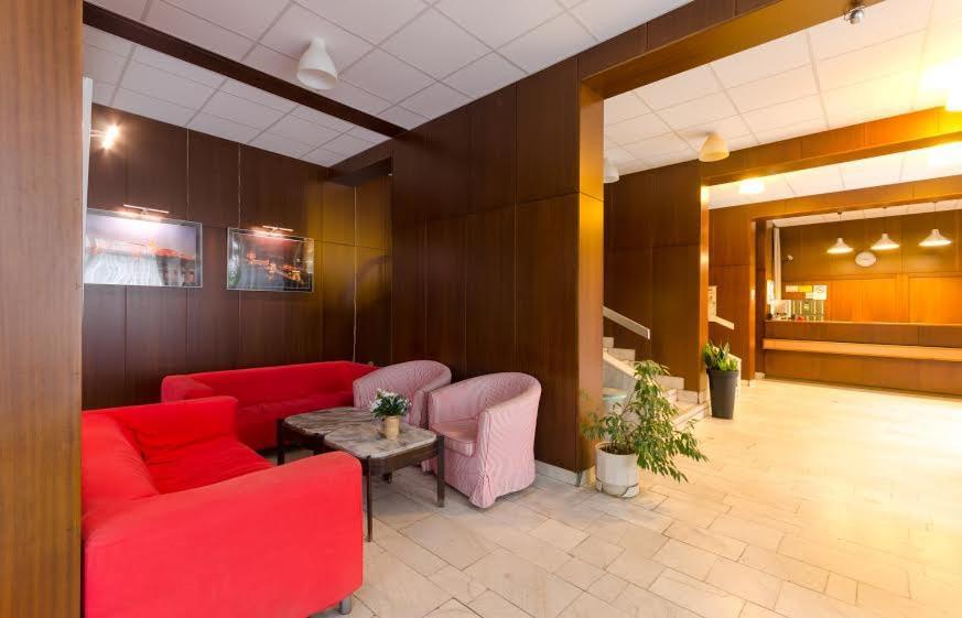 Apartament Young Center *